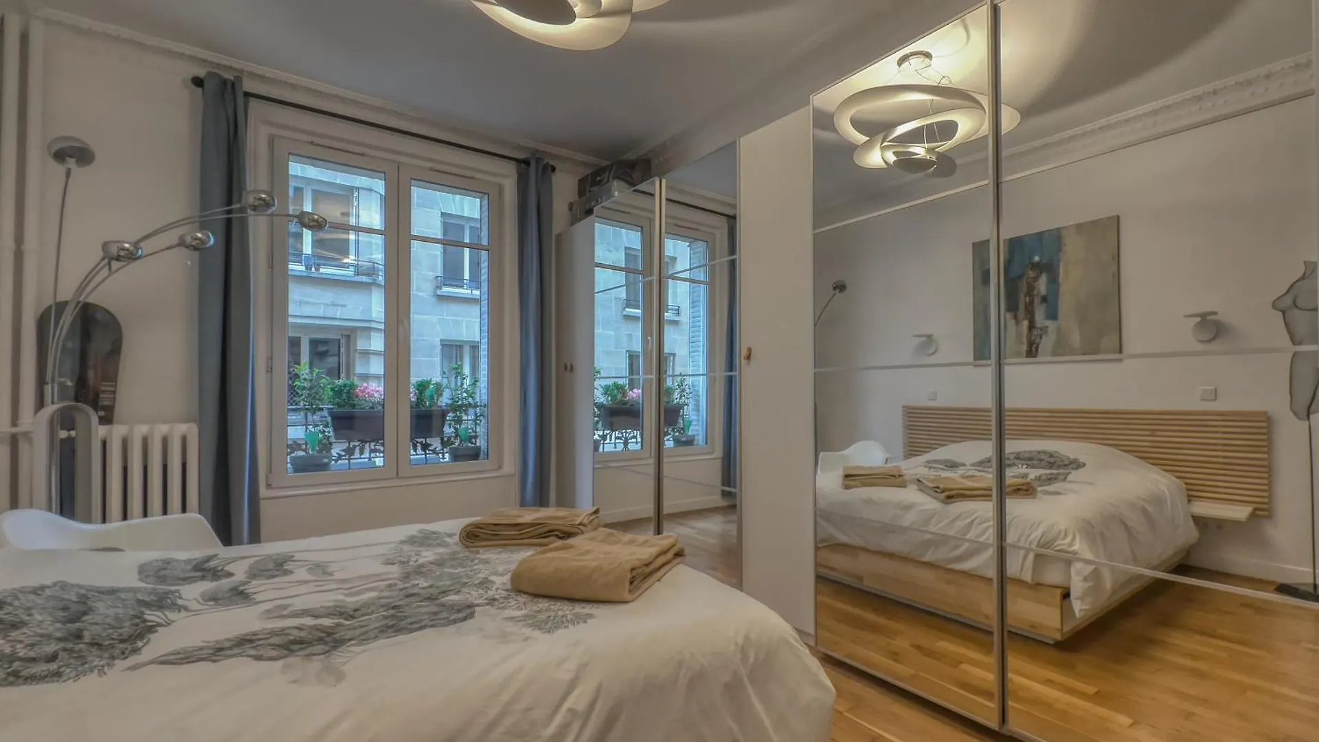 Luxury Place Near Champs Elysees Paris Apartment