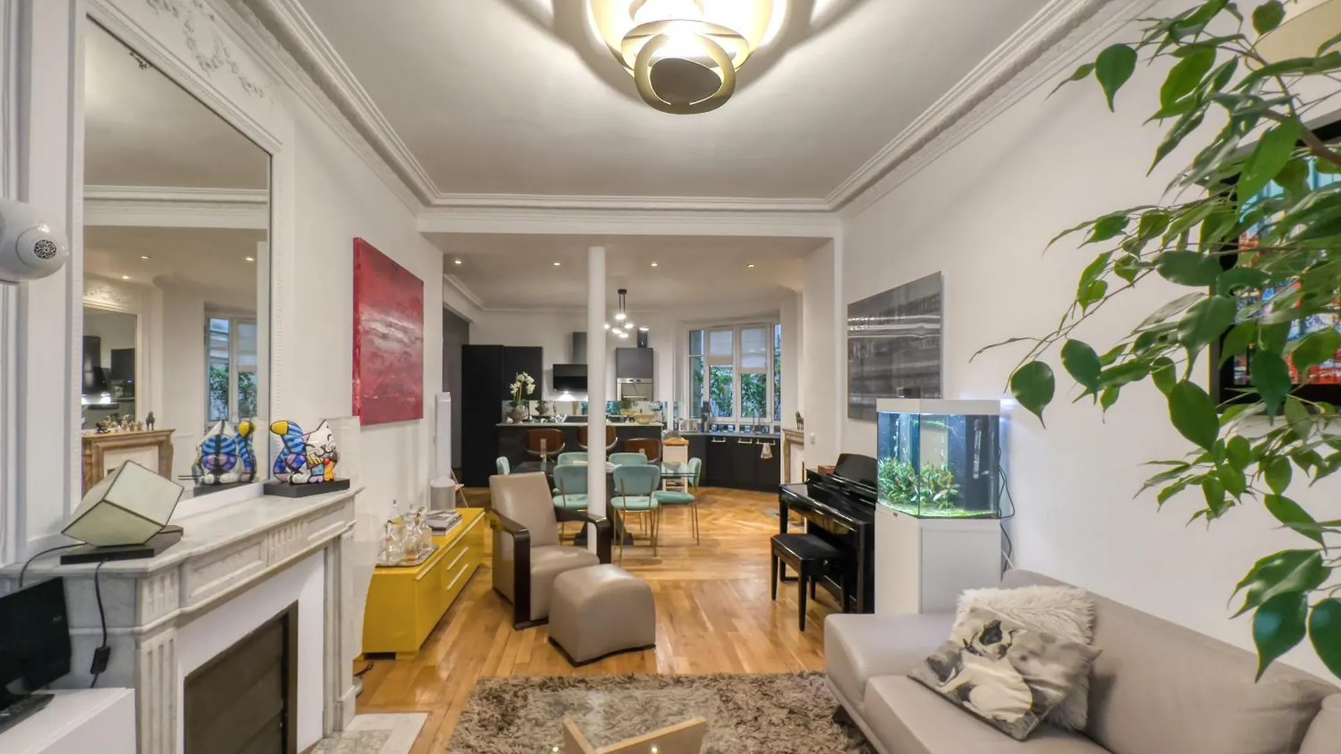 Luxury Place Near Champs Elysees Paris Apartment