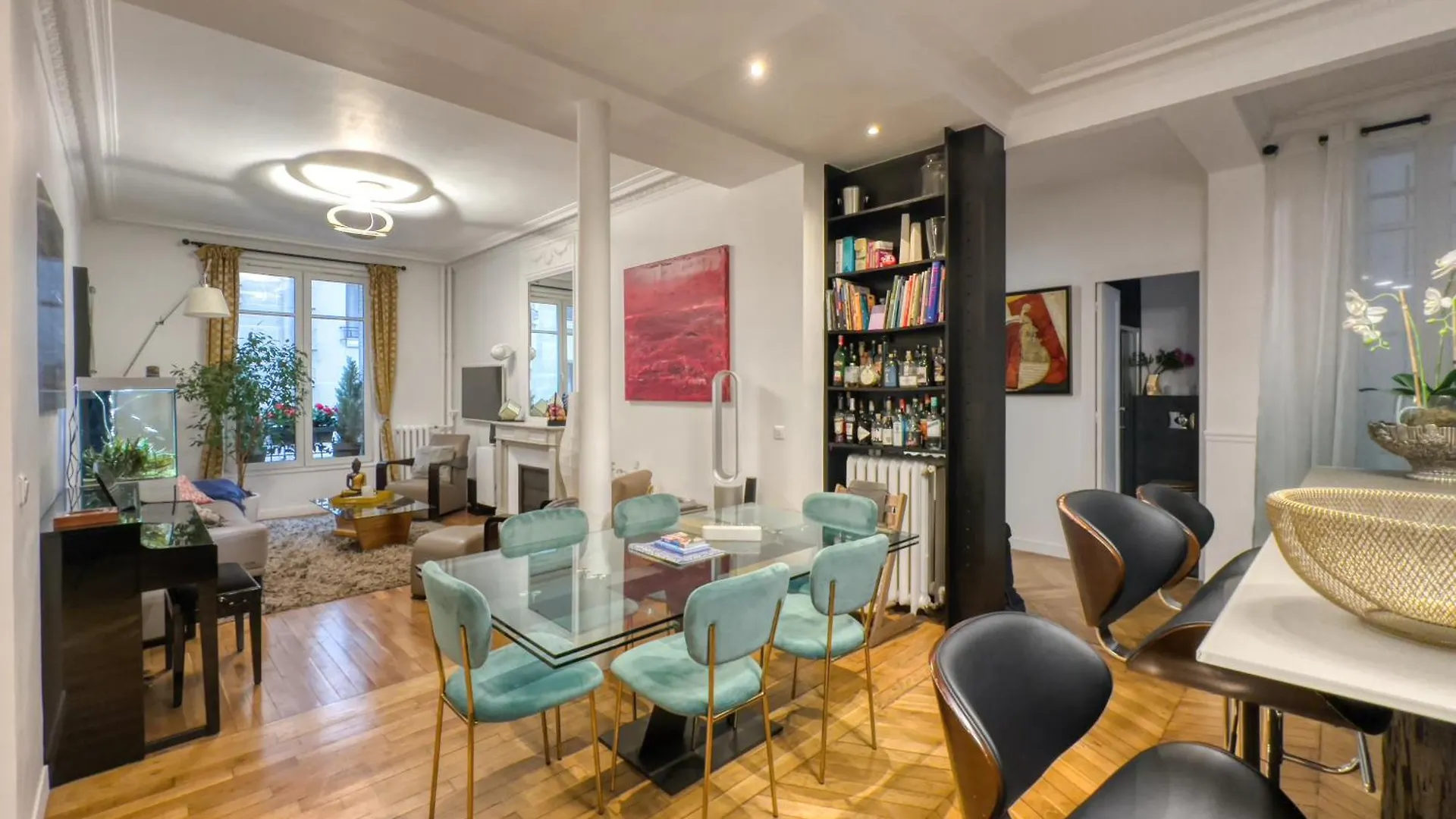 Luxury Place Near Champs Elysees Paris 0*,  Fransa