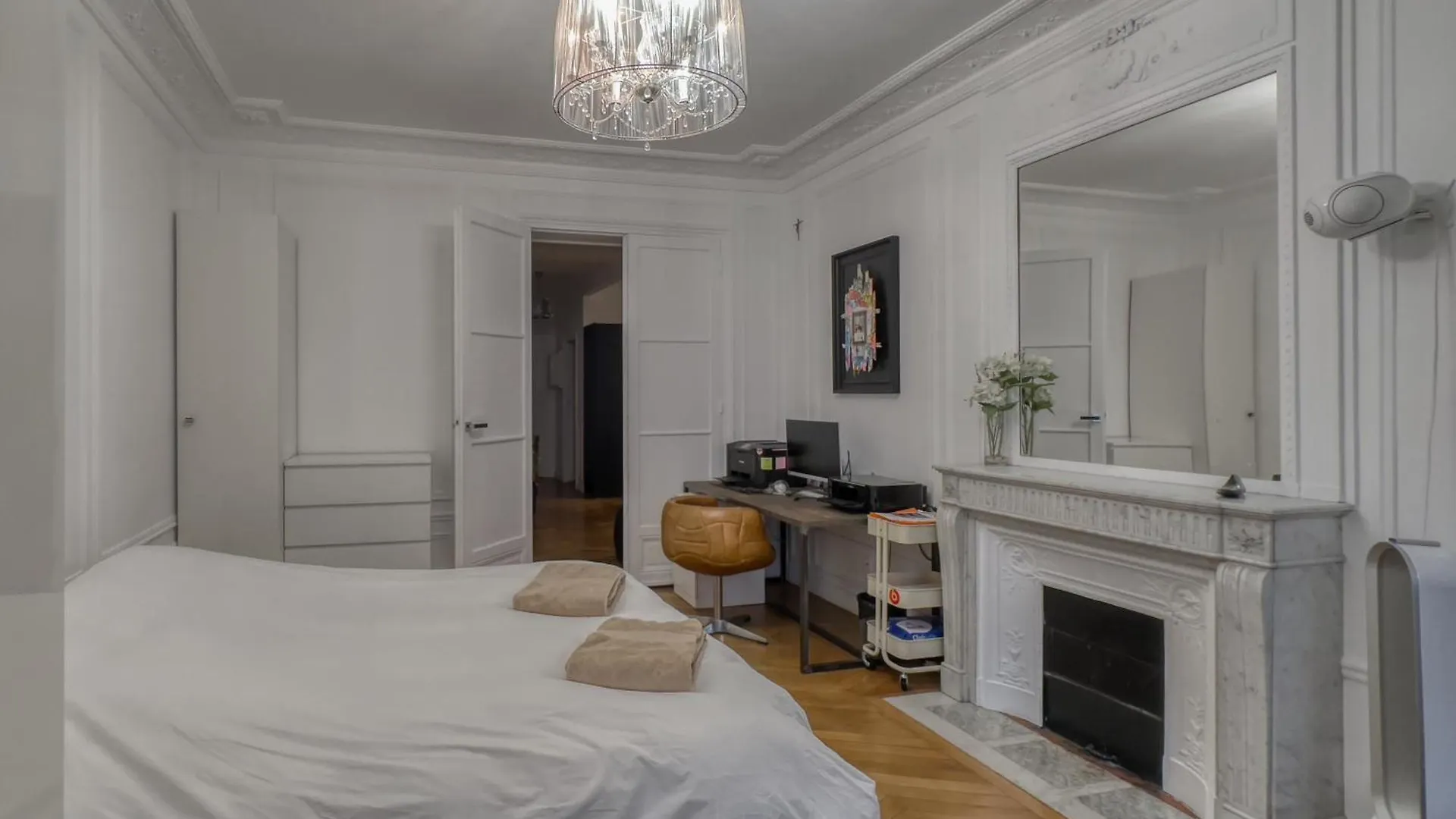 Luxury Place Near Champs Elysees Paris Fransa